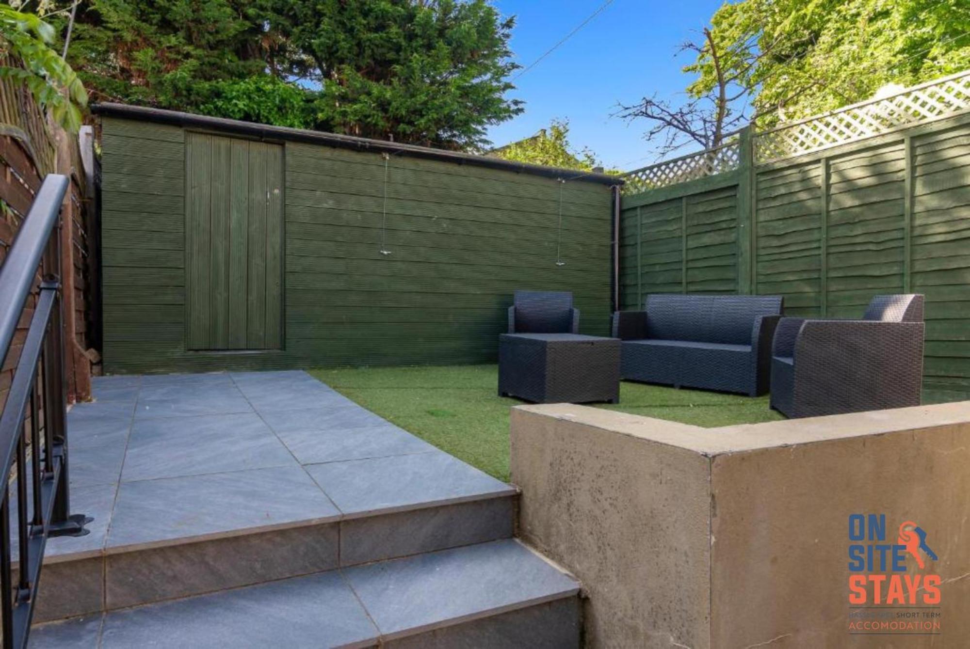 Onsitestays - Tranquil 2 Bedroom Apartment With Large Kitchen, Private Garden Near Wimbledon Station London Ngoại thất bức ảnh