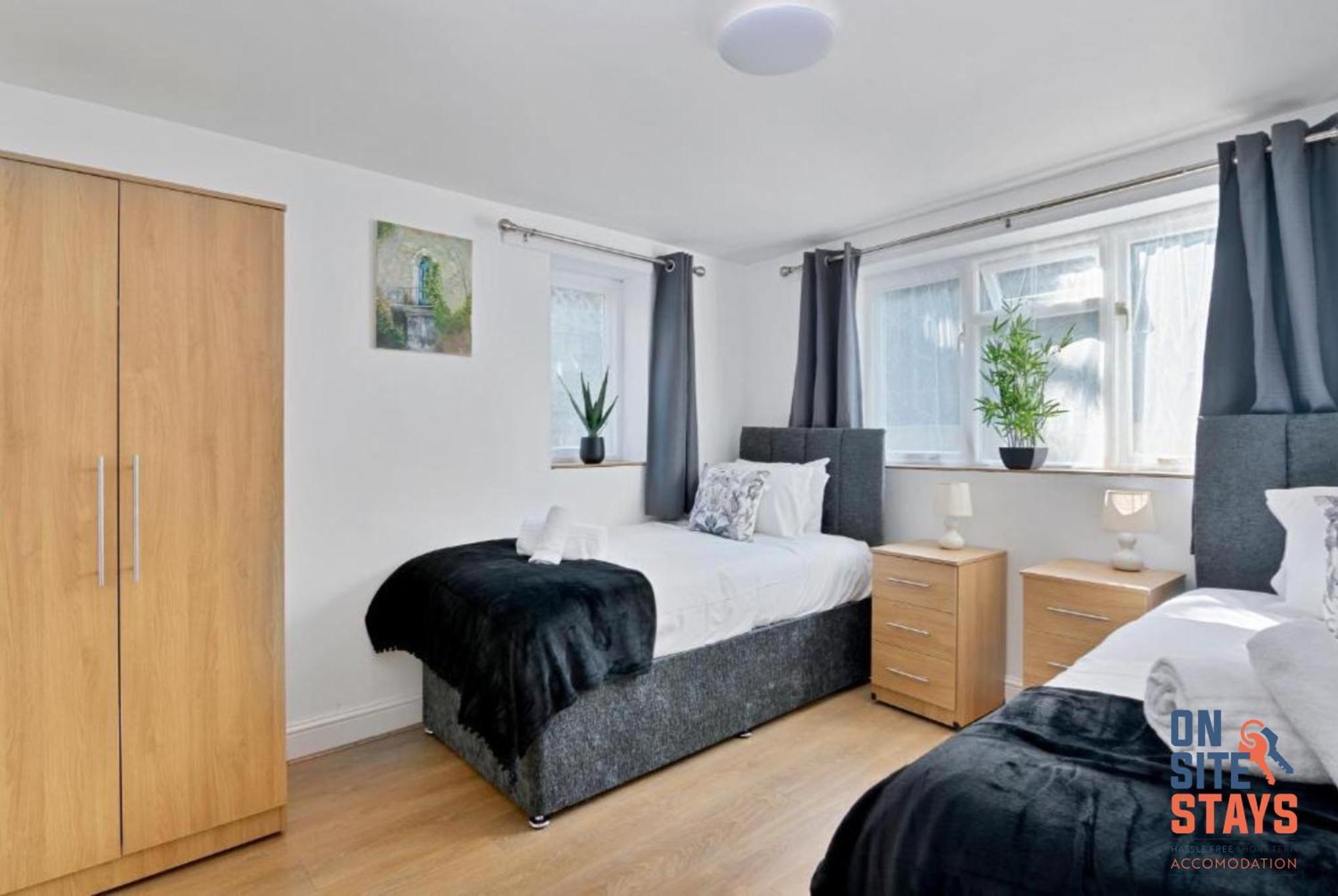 Onsitestays - Tranquil 2 Bedroom Apartment With Large Kitchen, Private Garden Near Wimbledon Station London Ngoại thất bức ảnh