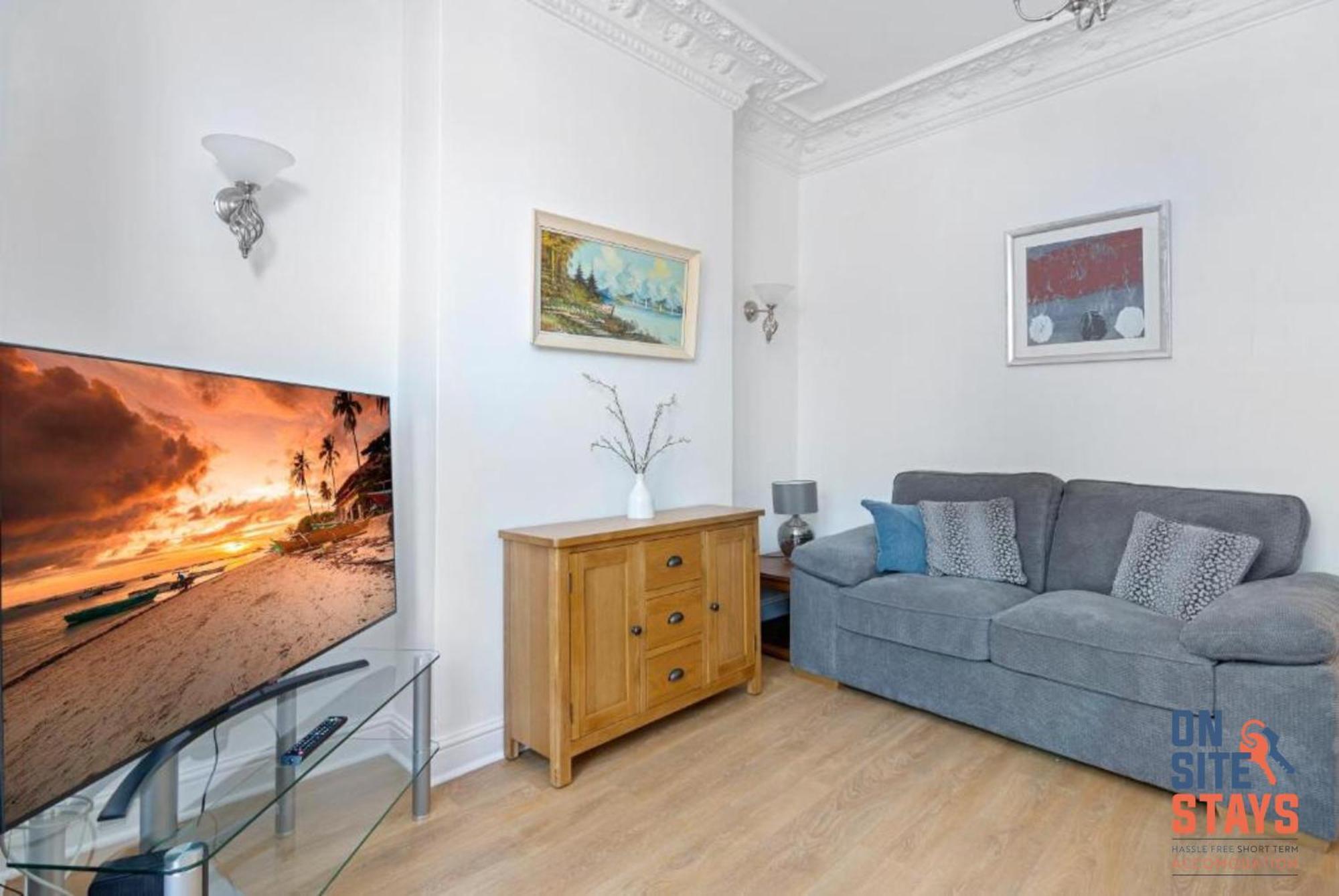 Onsitestays - Tranquil 2 Bedroom Apartment With Large Kitchen, Private Garden Near Wimbledon Station London Ngoại thất bức ảnh