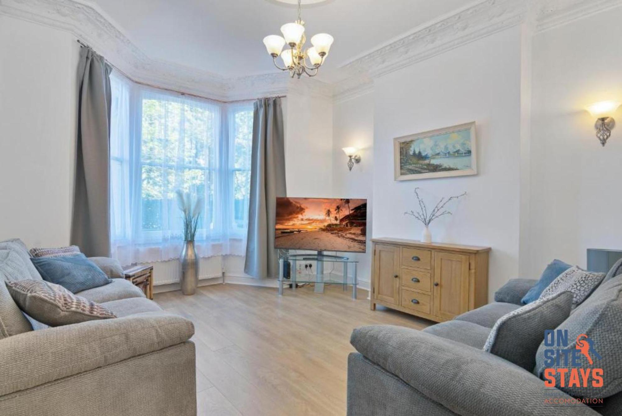 Onsitestays - Tranquil 2 Bedroom Apartment With Large Kitchen, Private Garden Near Wimbledon Station London Ngoại thất bức ảnh
