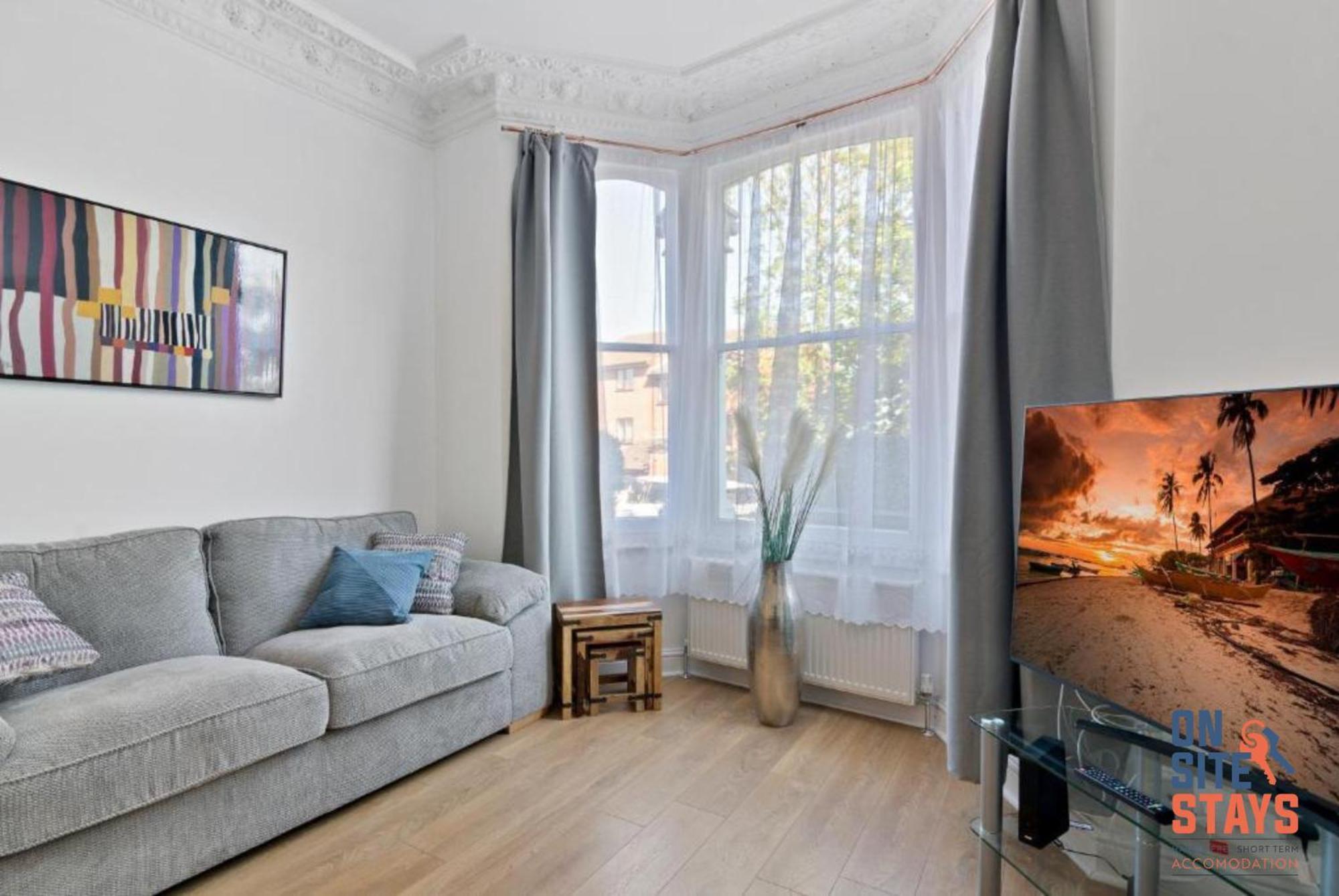 Onsitestays - Tranquil 2 Bedroom Apartment With Large Kitchen, Private Garden Near Wimbledon Station London Ngoại thất bức ảnh