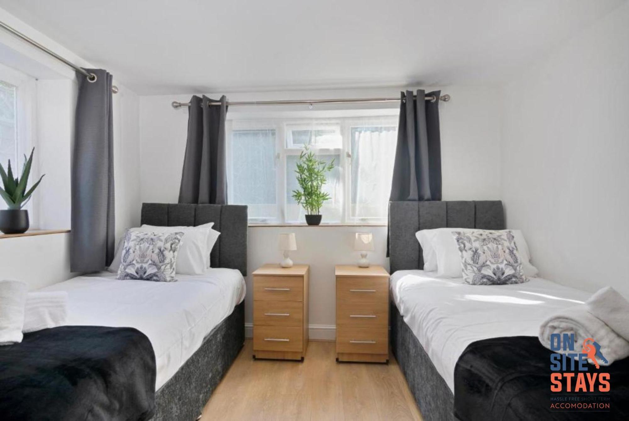 Onsitestays - Tranquil 2 Bedroom Apartment With Large Kitchen, Private Garden Near Wimbledon Station London Ngoại thất bức ảnh